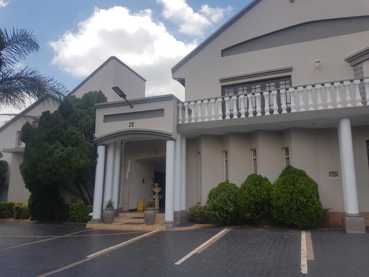 Cornerstone Guest Lodge Pretoria-Noord Extérieur photo