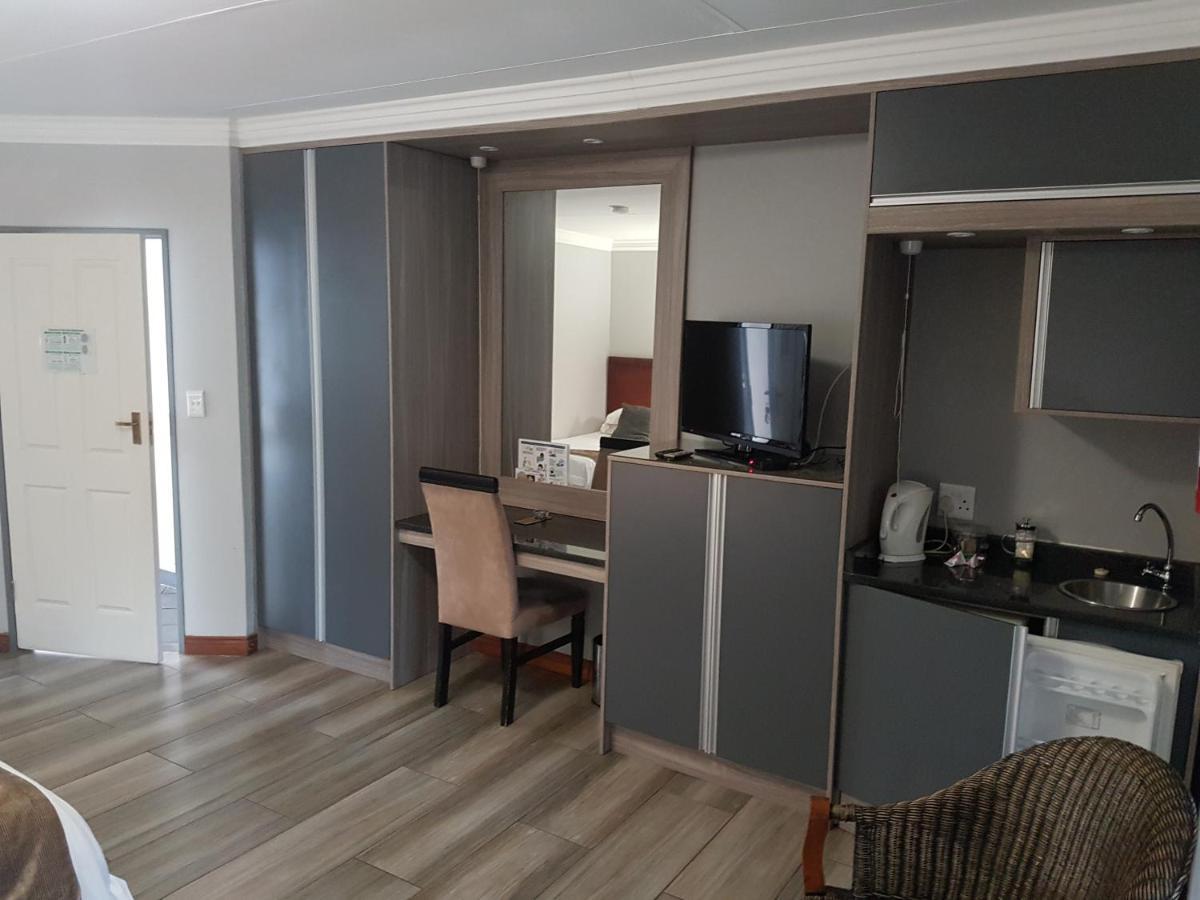Cornerstone Guest Lodge Pretoria-Noord Extérieur photo